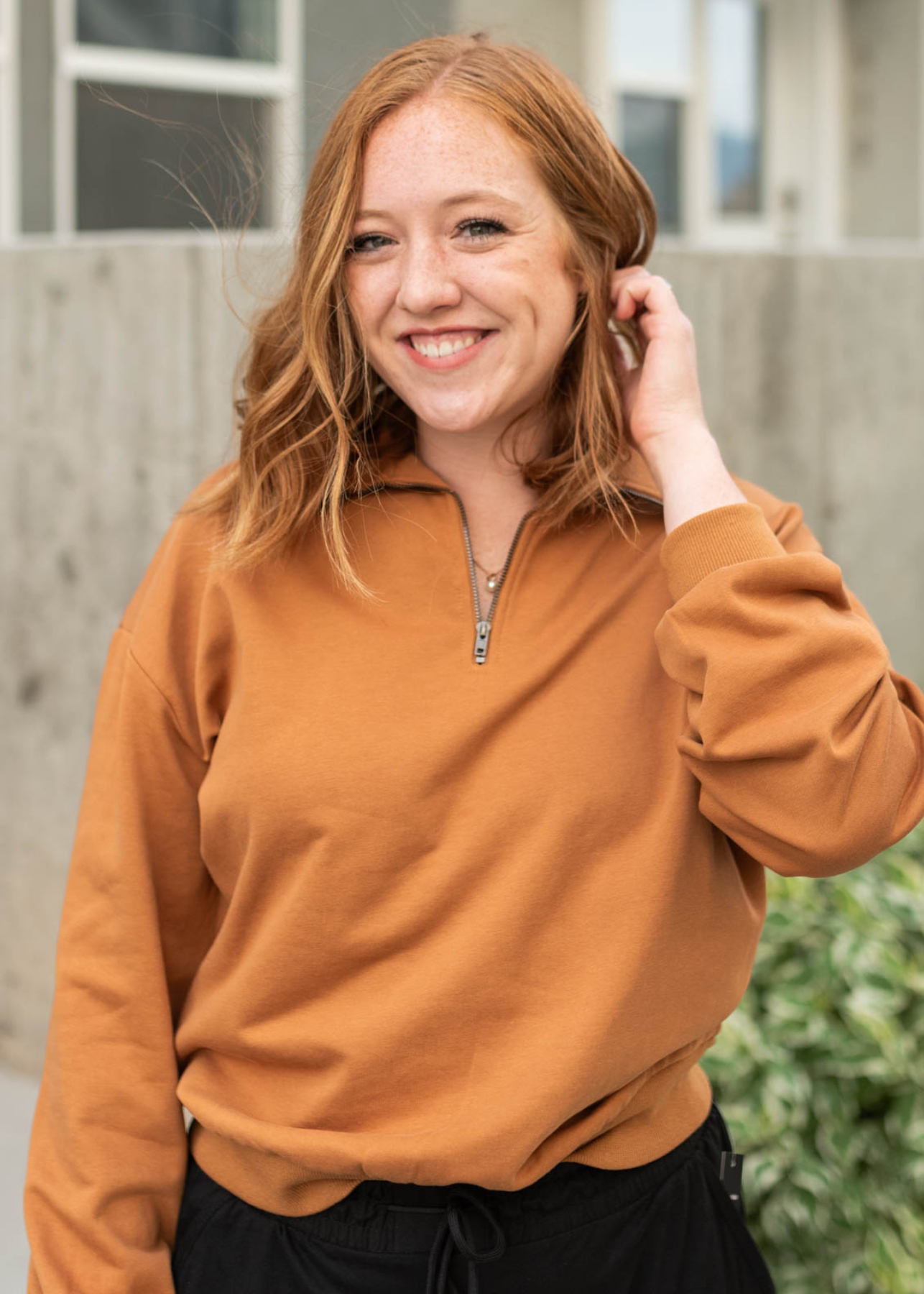 Avery Camel Pullover