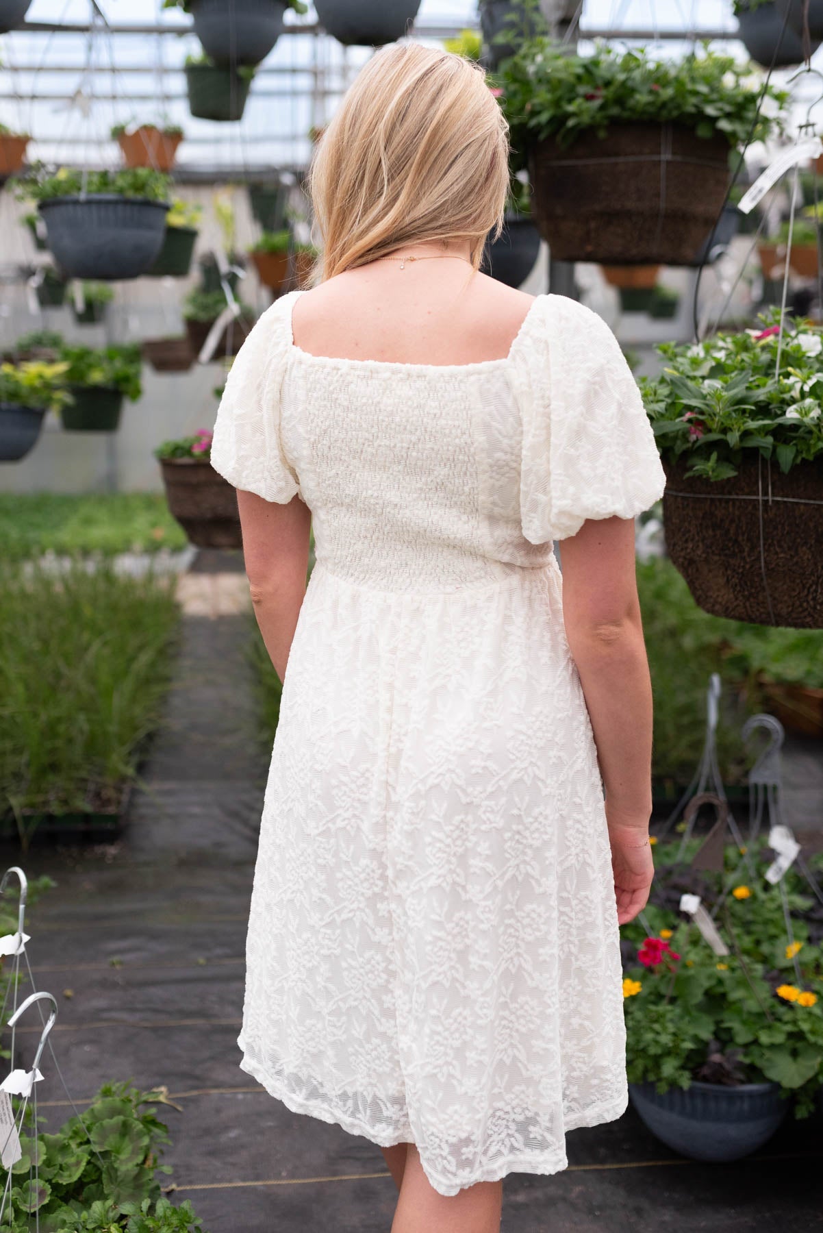Nikkie Ivory Stretch Lace Sweetheart Dress