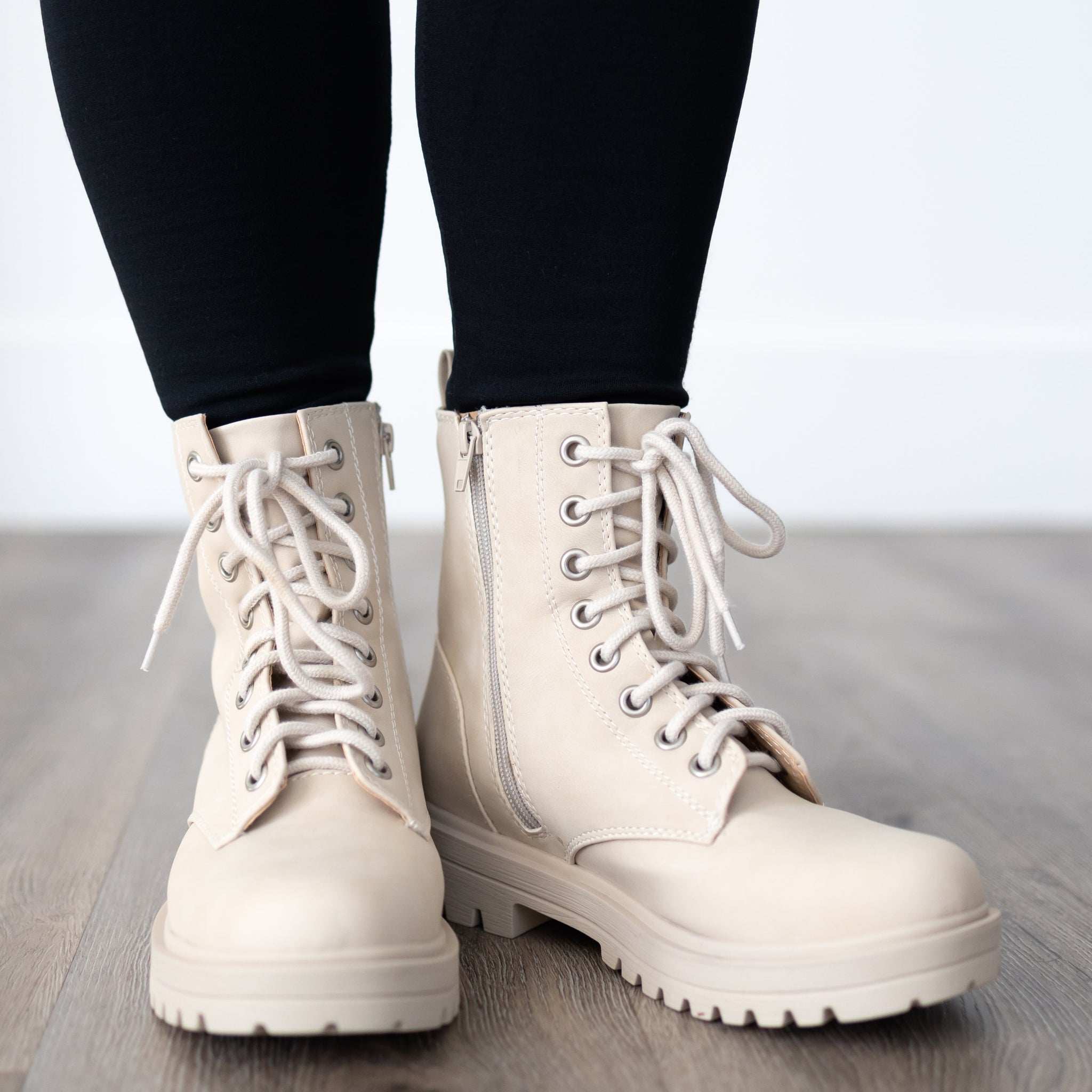 Loxley Beige Boots