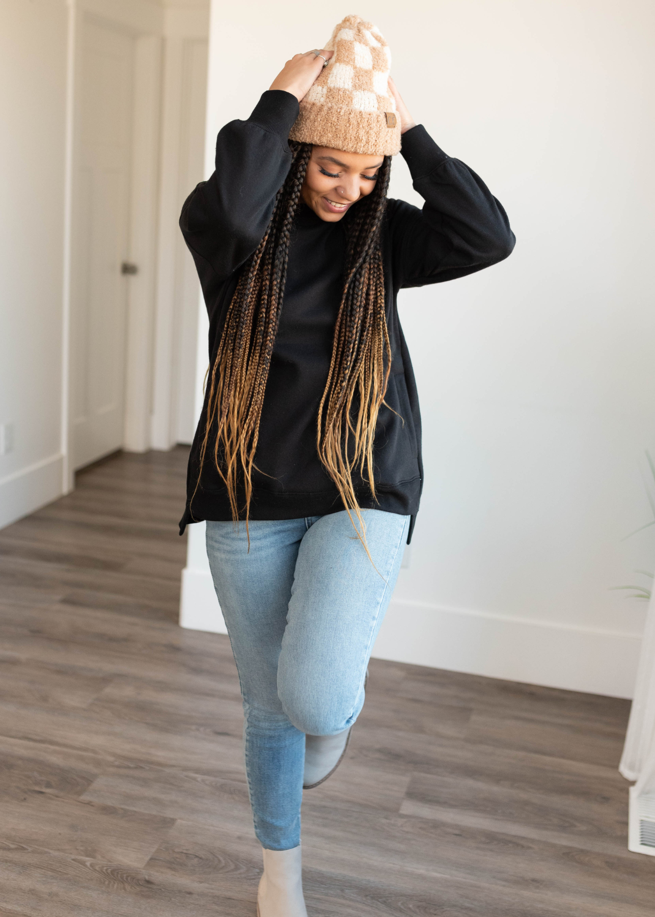 Rayna Black Pocketed Sweatshirt