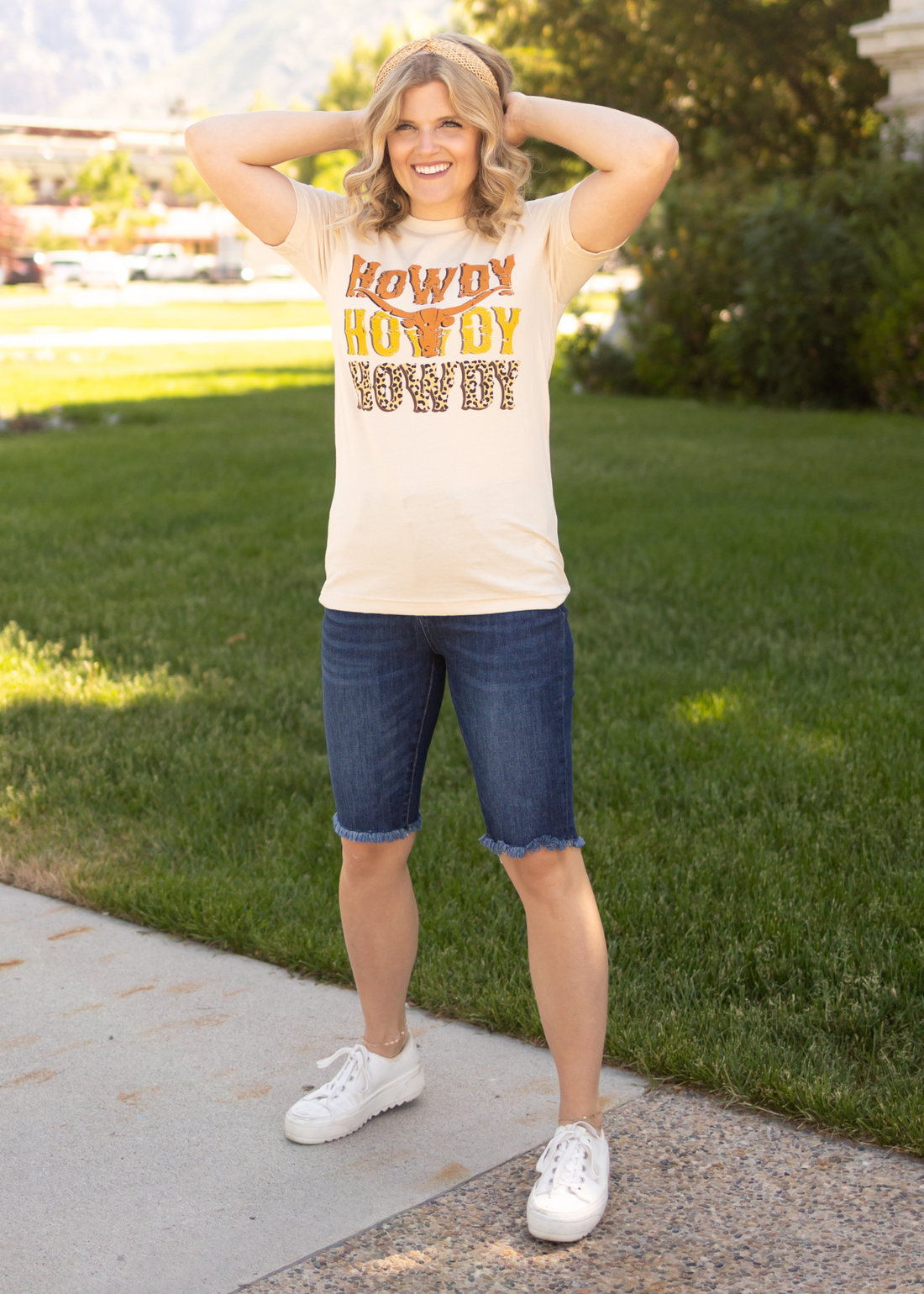 Howdy Cream Tee